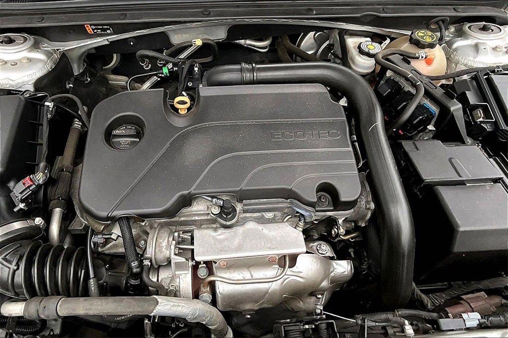Used 2020 Chevrolet Malibu LT image 28