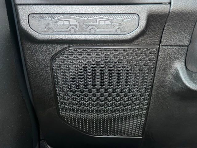 Used 2024 Jeep Wrangler Unlimited Rubicon image 19