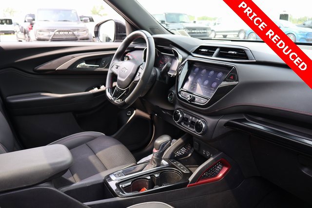 Used 2023 Chevrolet TrailBlazer RS w/ Sun and Liftgate Package image 24