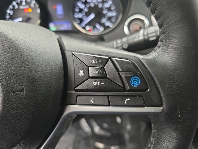 Used 2019 Nissan Rogue SV w/ Sun & Sound Touring Package image 38