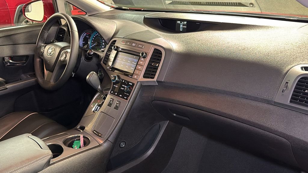 Used 2015 Toyota Venza XLE image 10