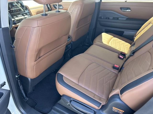 Used 2024 Nissan Pathfinder Platinum w/ Cargo Package image 20