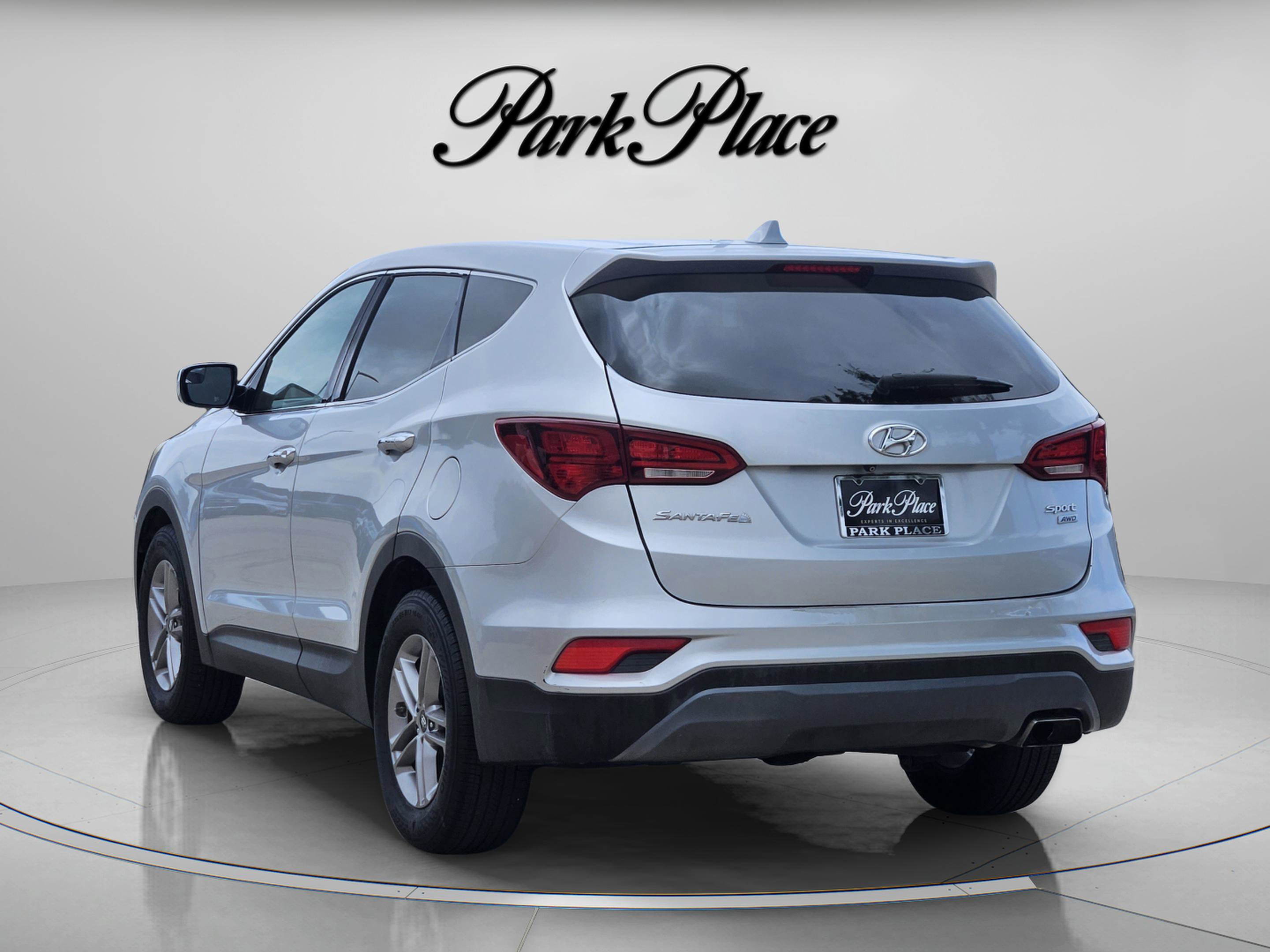 Used 2017 Hyundai Santa Fe Sport AWD/4WD image 3