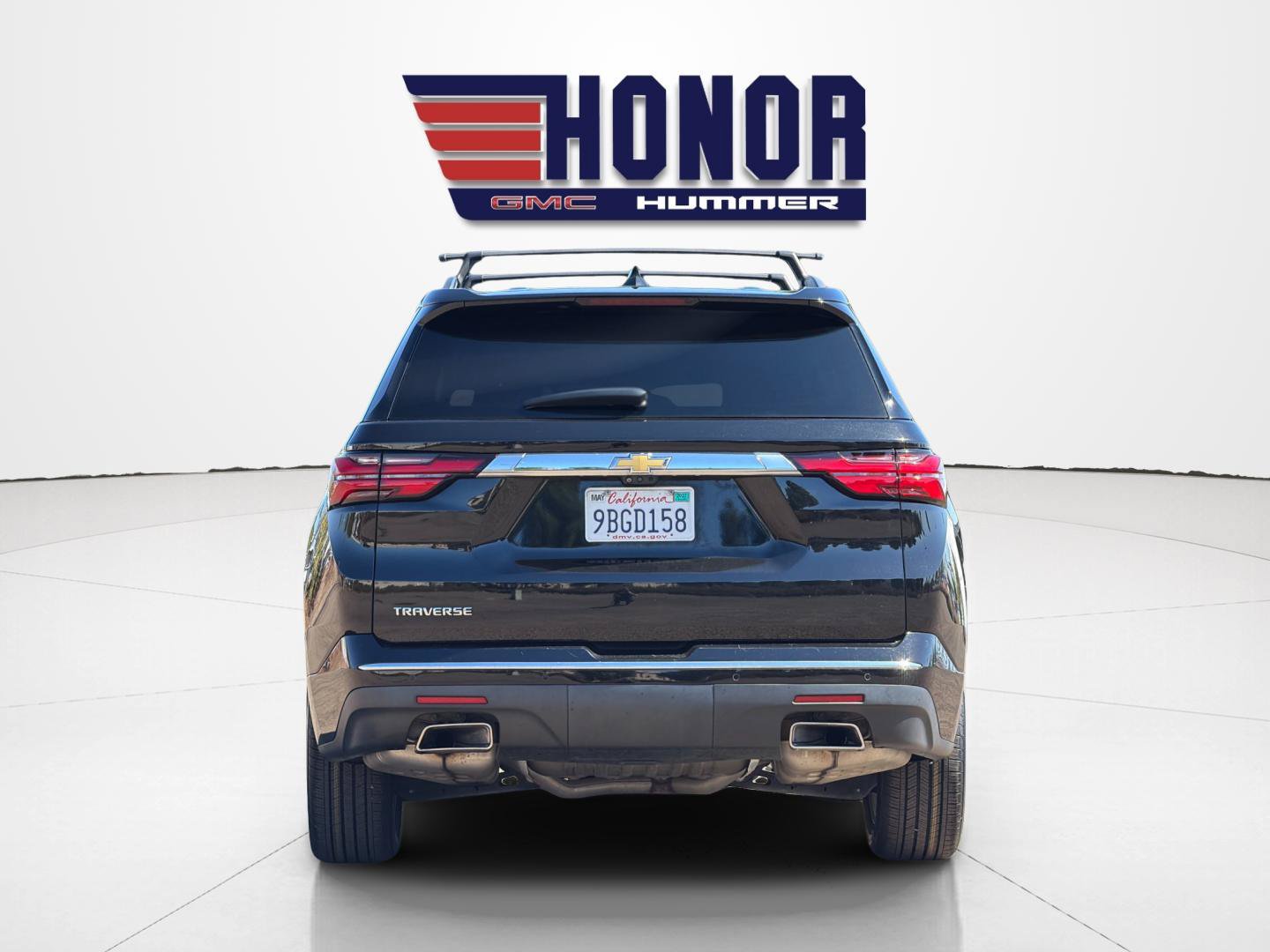 Used 2022 Chevrolet Traverse High Country w/ LPO, 'HIT The Road' Package FWD image 5
