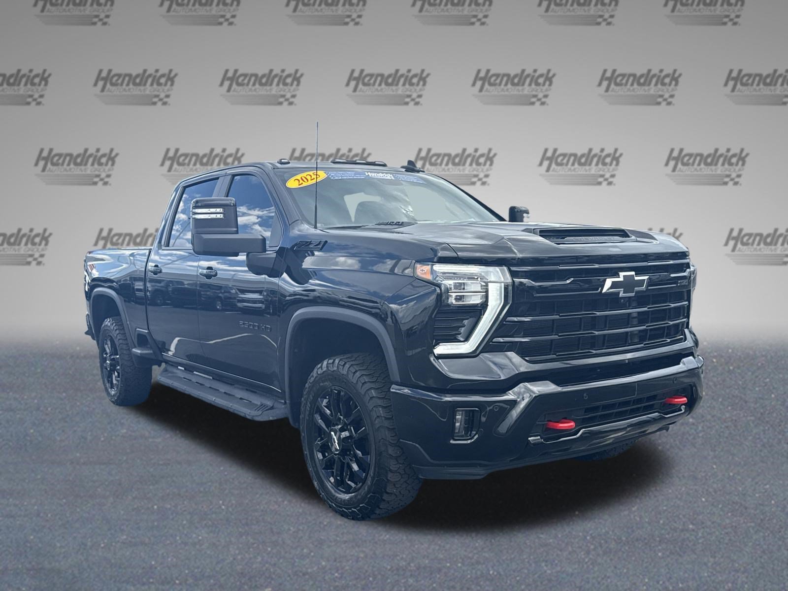 Used 2025 Chevrolet Silverado 2500 LT w/ Trail Boss Package AWD/4WD image 2