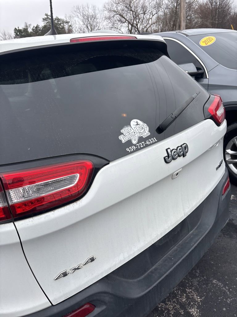 Certified 2016 Jeep Cherokee Latitude w/ Cold Weather Group image 9