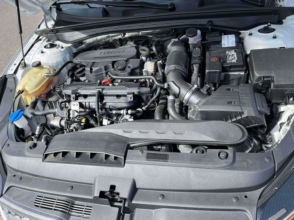 Used 2022 Kia K5 LX image 35
