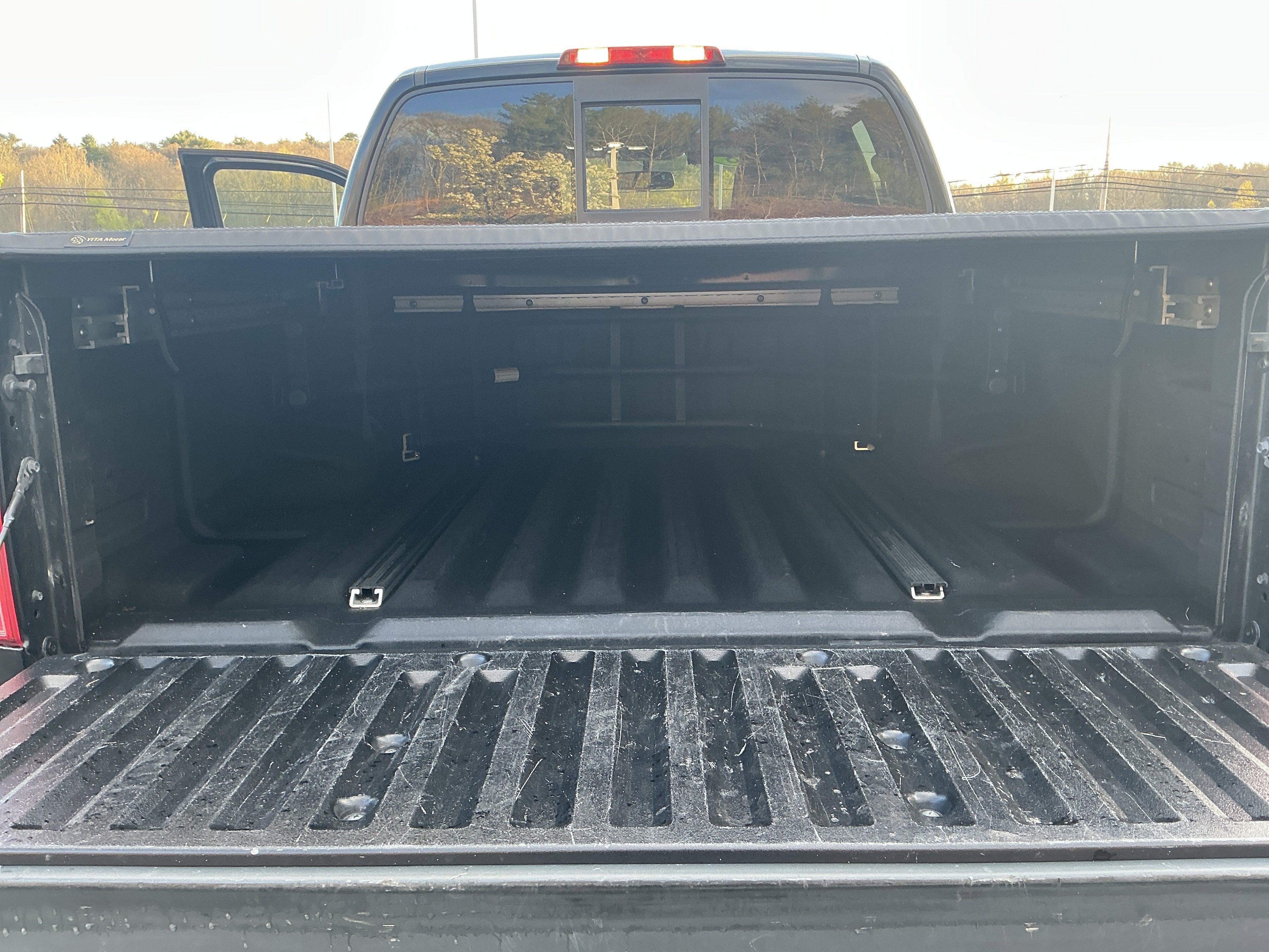 Used 2018 Nissan Frontier SV w/ Value Truck Package AWD/4WD image 17
