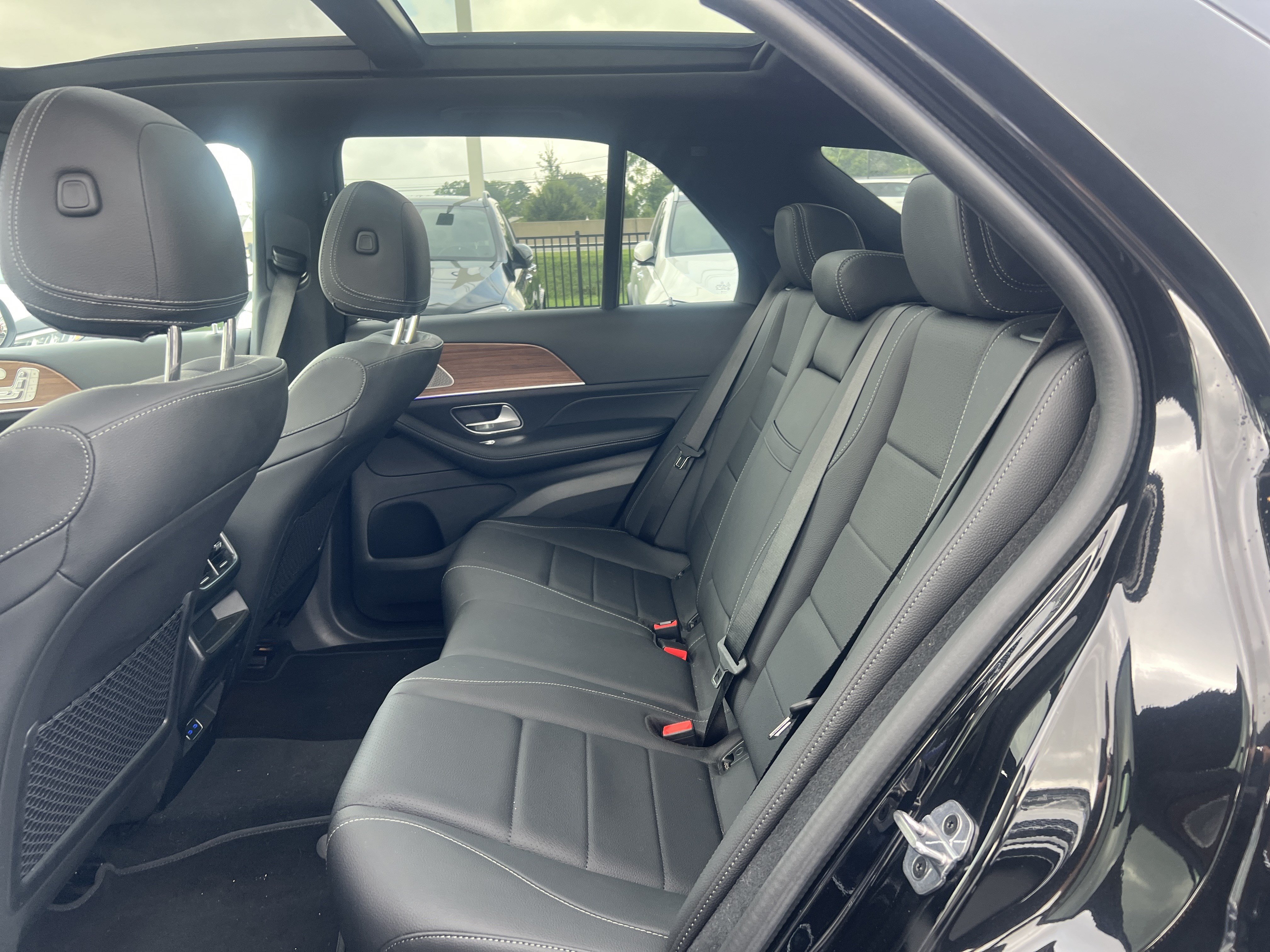 Certified 2025 Mercedes-Benz GLE 450 4MATIC image 33