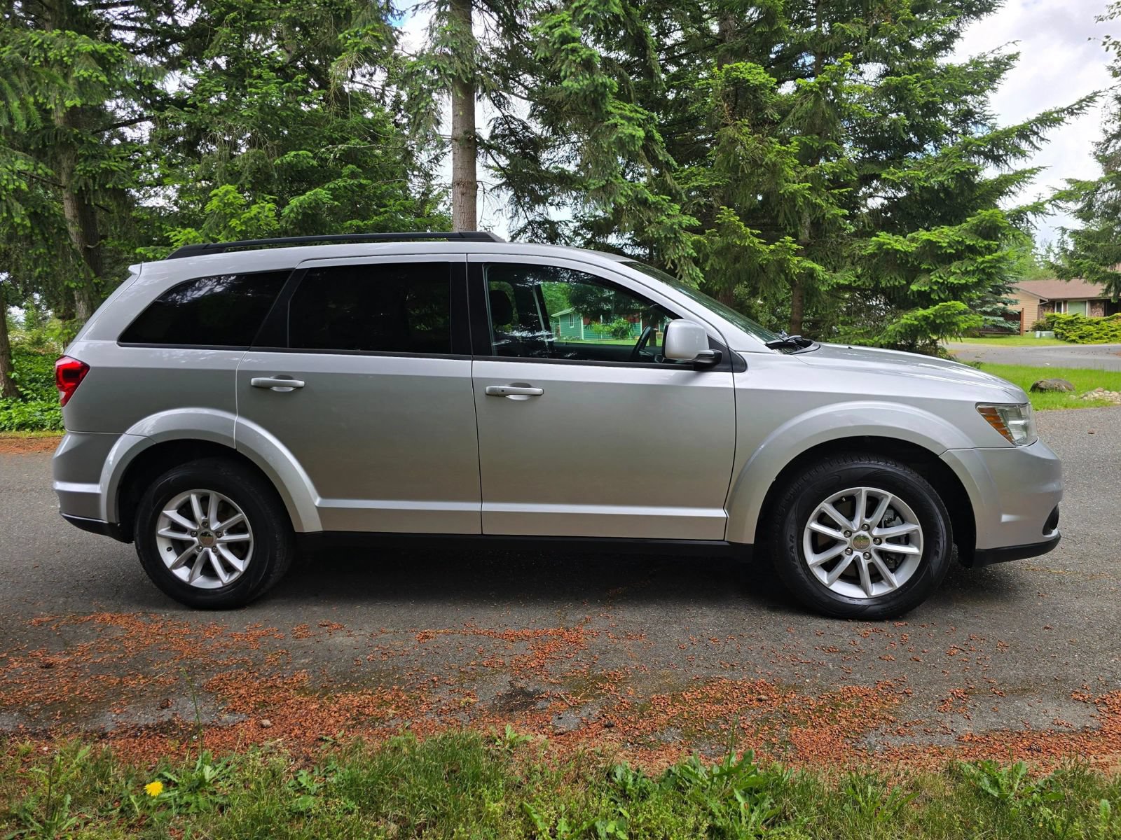 Used 2013 Dodge Journey SXT w/ Flexible Seating Group FWD image 7
