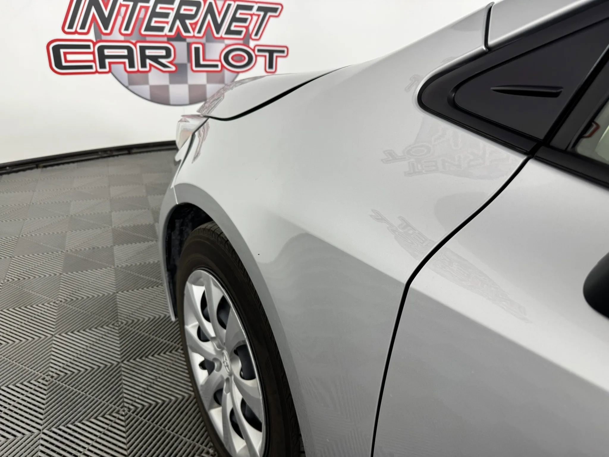 Used 2025 Toyota Corolla LE FWD image 21
