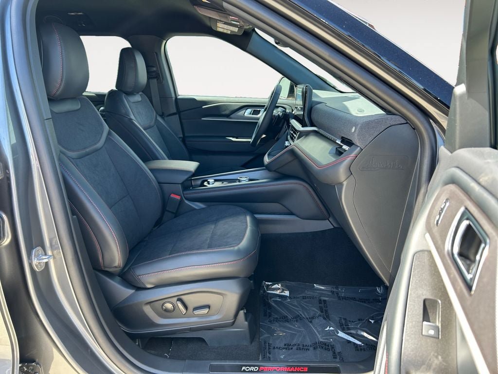 Used 2025 Ford Explorer ST AWD/4WD image 10