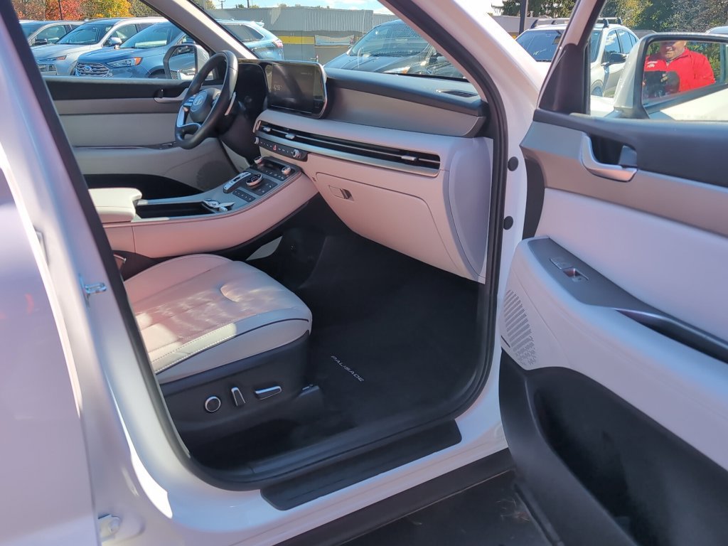 Used 2024 Hyundai Palisade SEL w/ Premium Package AWD/4WD image 8