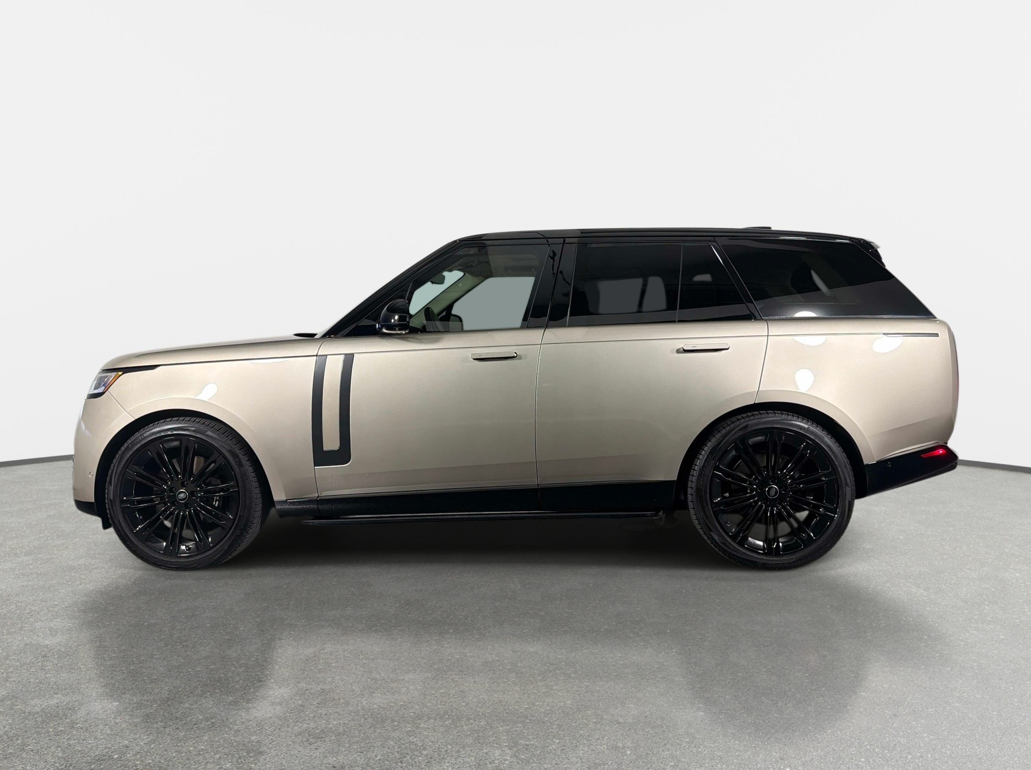 Used 2023 Land Rover Range Rover Autobiography AWD/4WD image 12