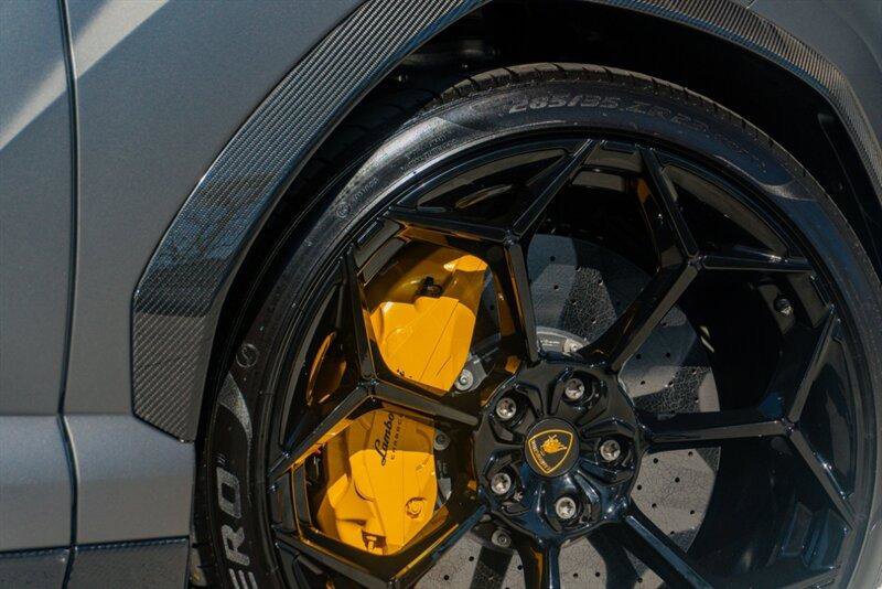 Used 2024 Lamborghini Urus Performante image 40