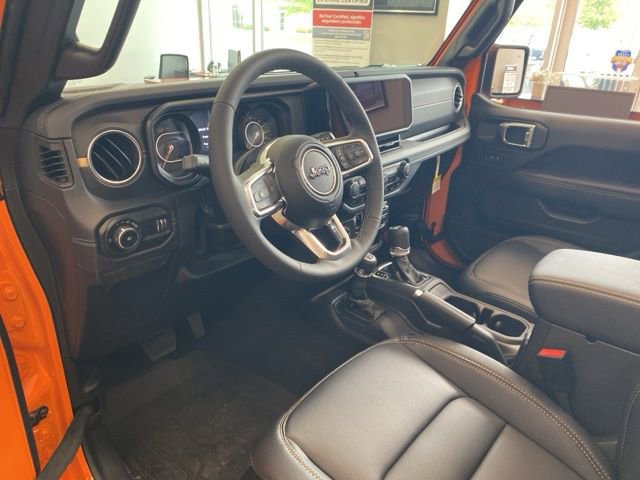 New 2025 Jeep Wrangler Sahara image 17