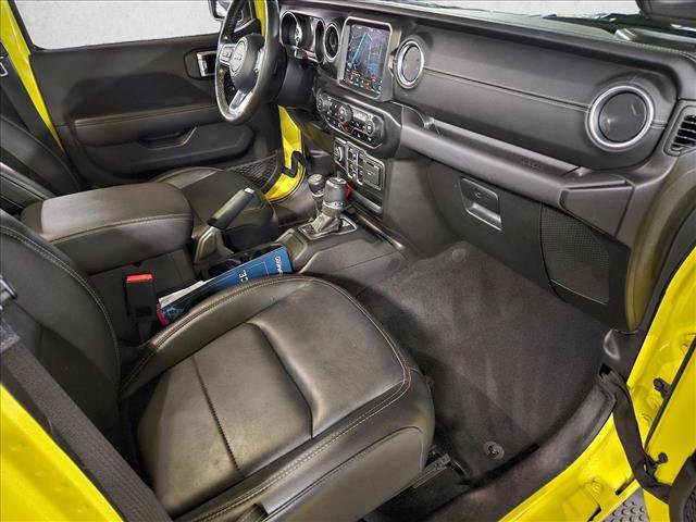 Used 2022 Jeep Wrangler Unlimited Sahara w/ Cold Weather Group AWD/4WD image 19
