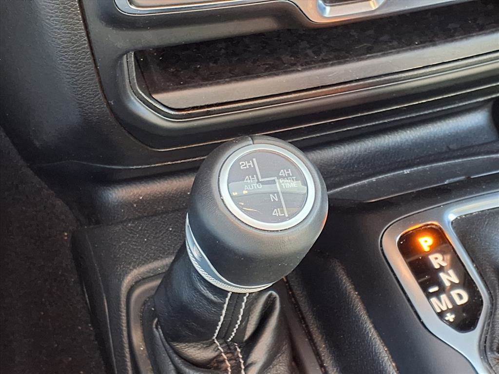 Used 2023 Jeep Wrangler Sahara w/ Cold Weather Group image 10