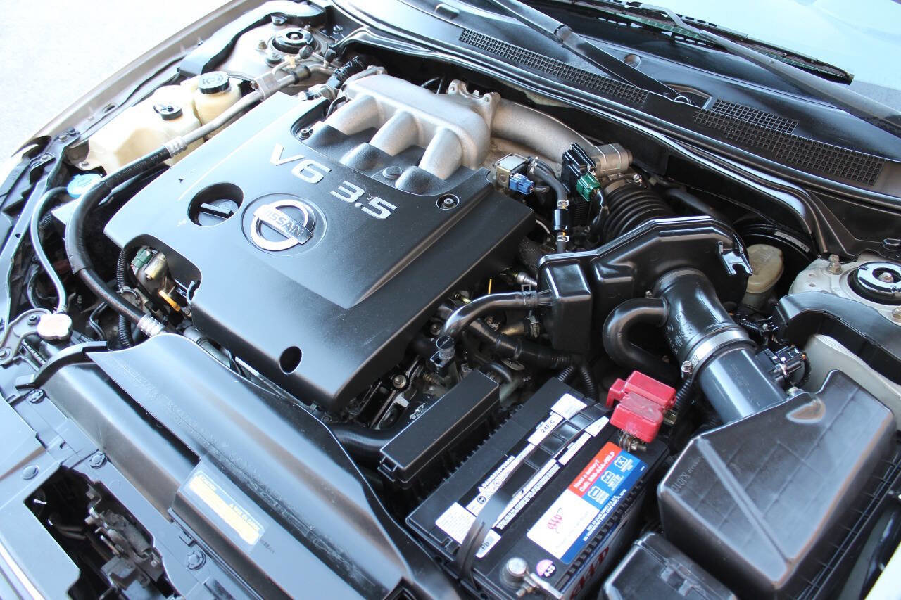 Used 2005 Nissan Altima 3.5 SE w/ (X02) Navigation Pkg FWD image 29