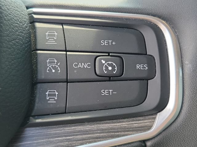 Used 2024 Jeep Wagoneer Series II AWD/4WD image 13