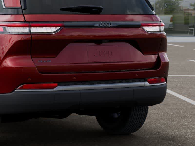 New 2026 Jeep Grand Cherokee Altitude AWD/4WD image 13