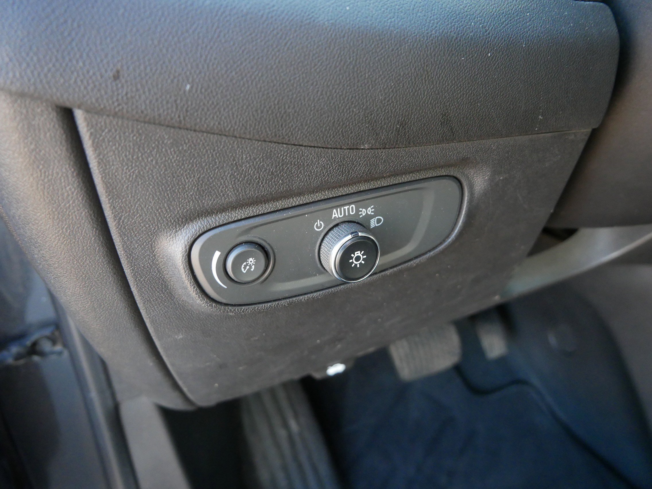 Used 2022 Chevrolet Equinox LT image 24