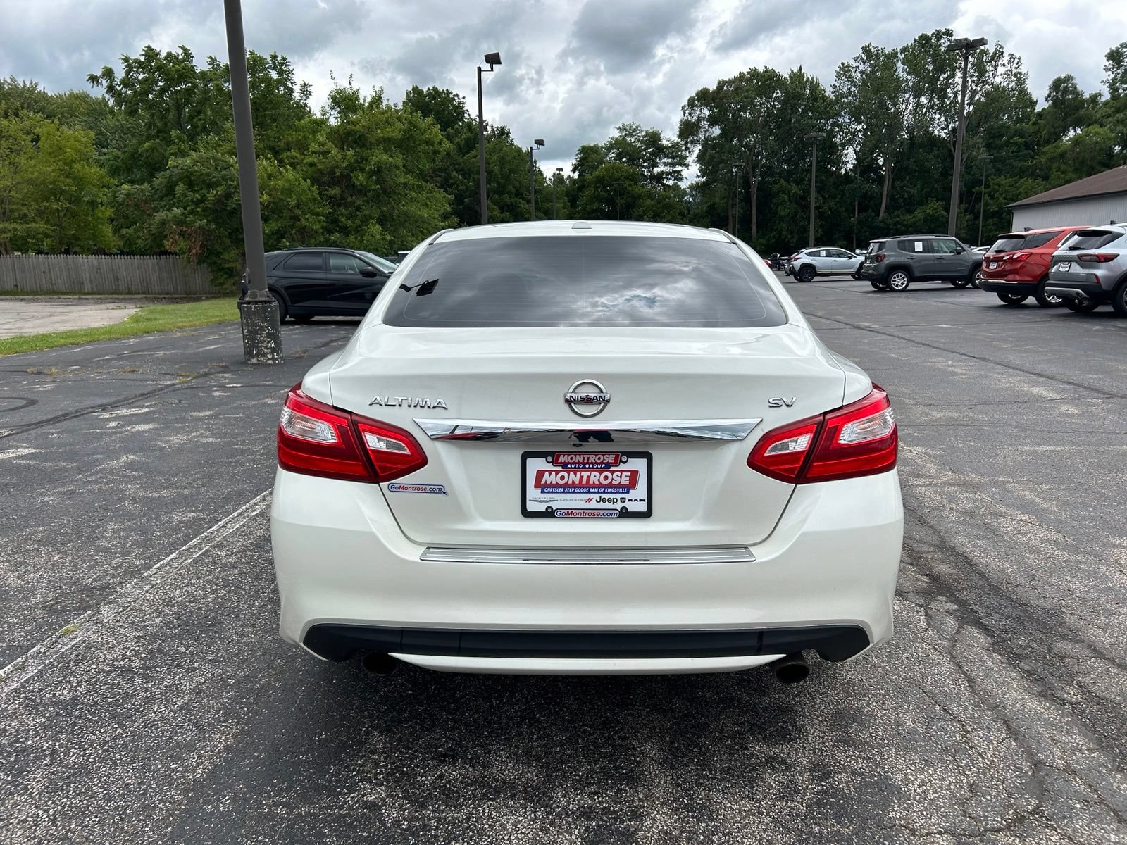 Used 2017 Nissan Altima 2.5 SV w/ Convenience Package FWD image 5