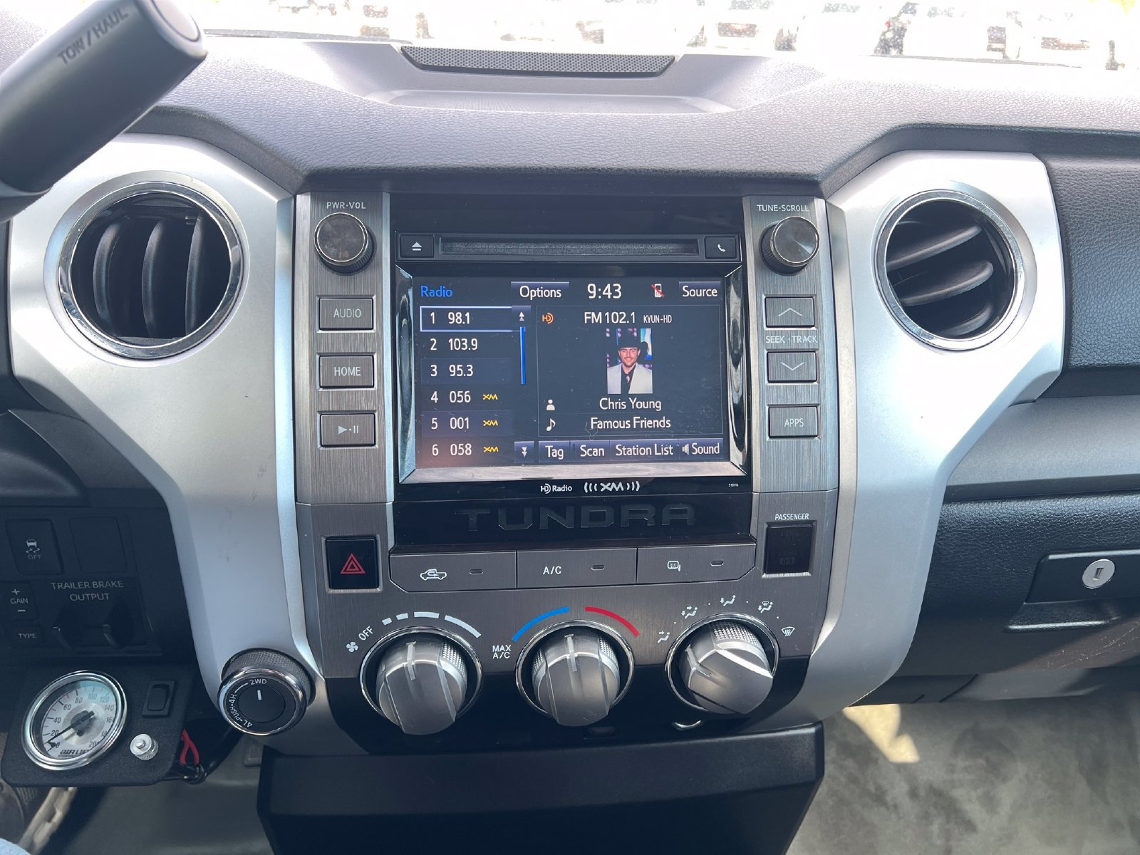 Used 2016 Toyota Tundra SR5 AWD/4WD image 17