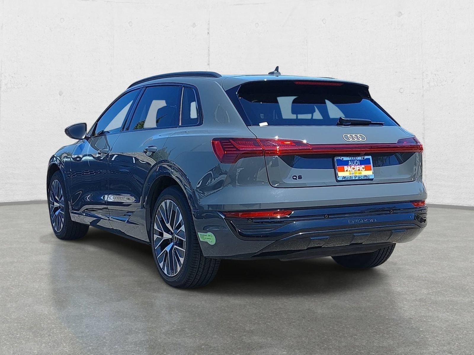 Used 2024 Audi Q8 e-tron Premium Plus w/ Prestige Package AWD/4WD image 7