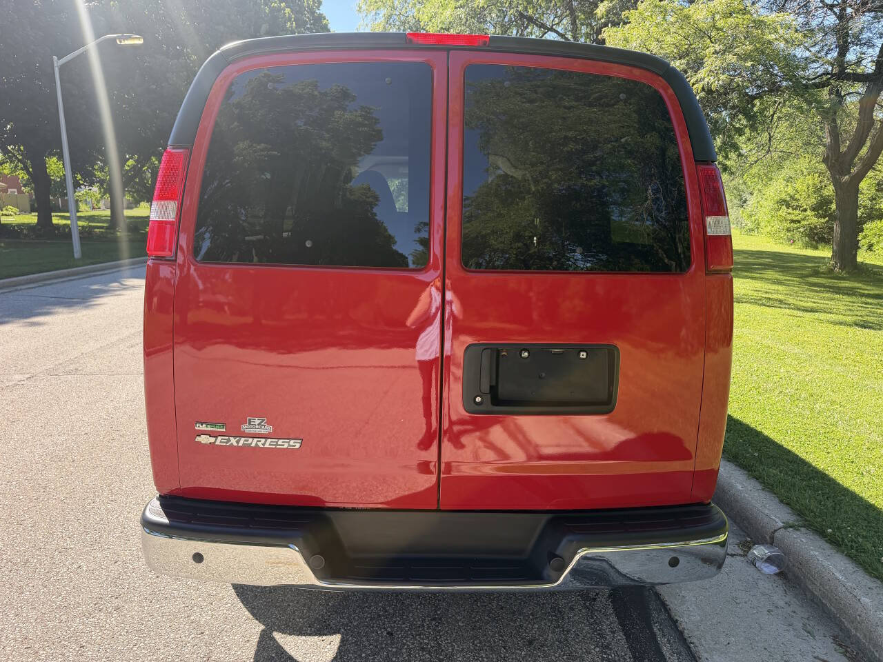 Used 2013 Chevrolet Express 1500 LT w/ LT Preferred Equipment Group AWD/4WD image 4