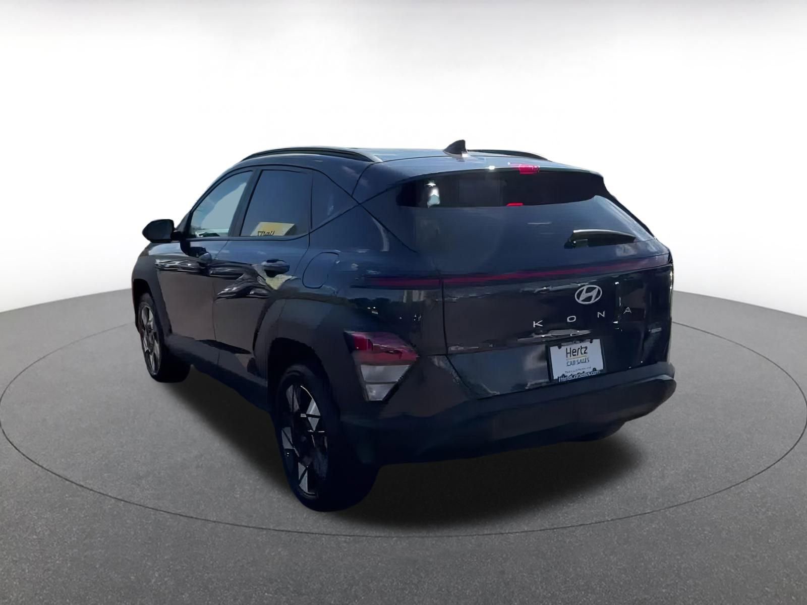 Used 2025 Hyundai Kona SEL image 11