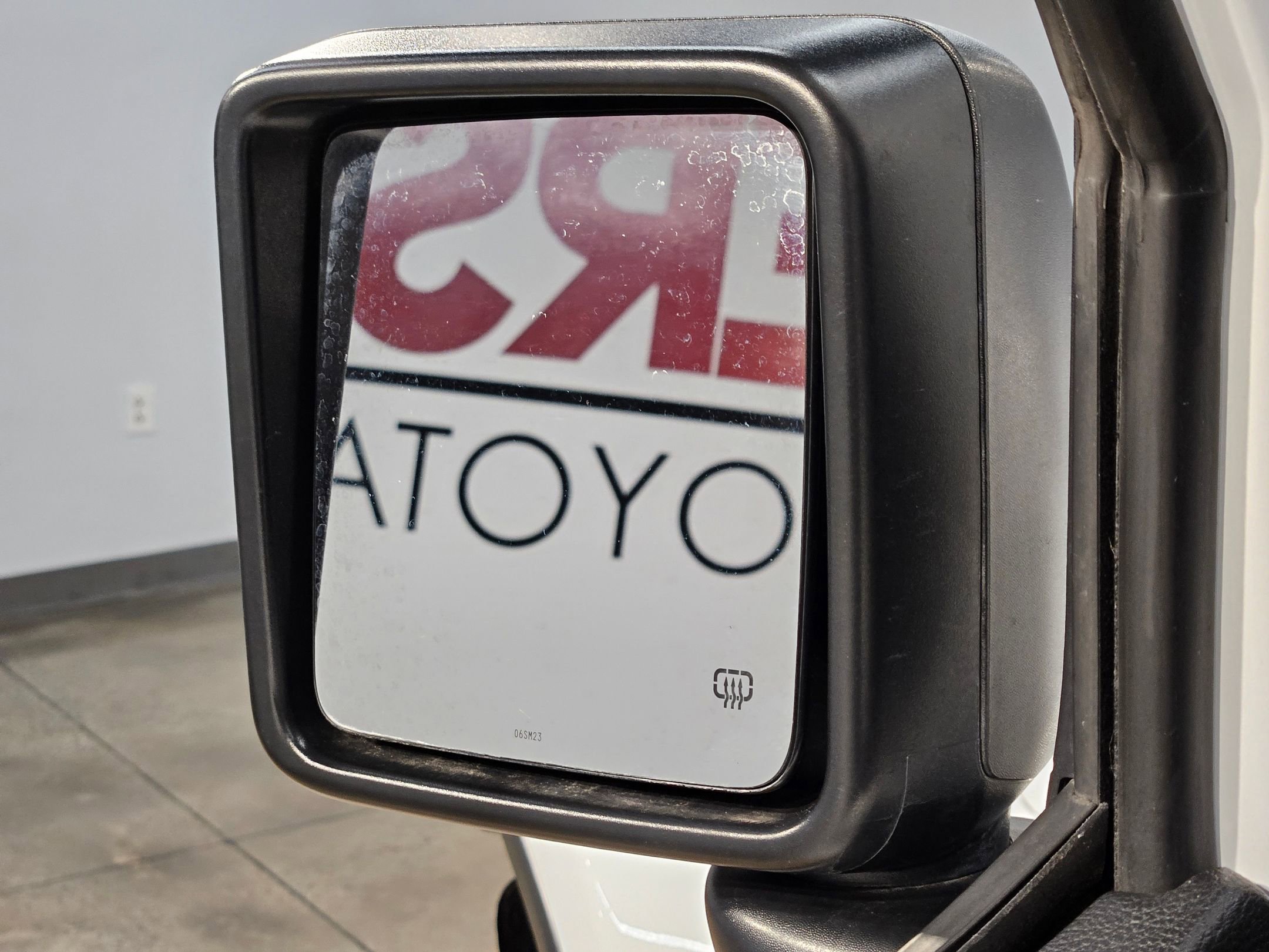 Used 2024 Jeep Wrangler Sahara image 22