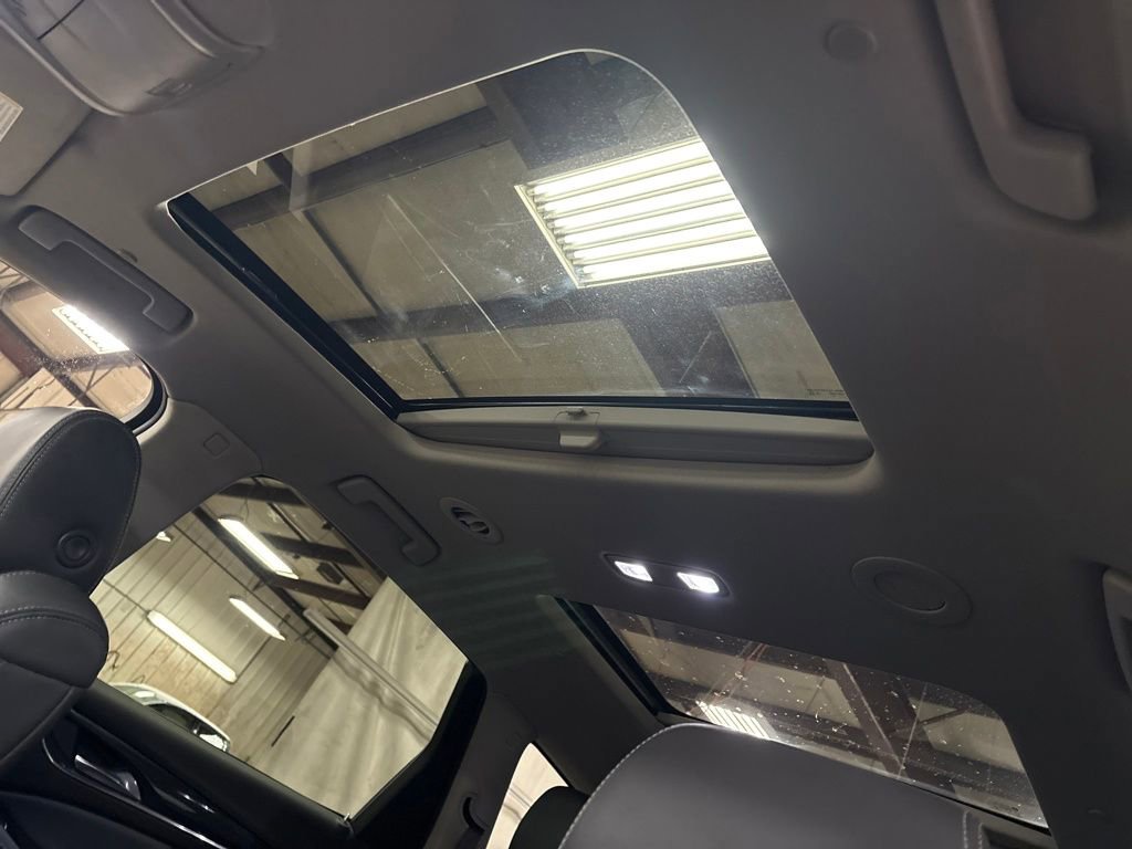 Used 2021 Buick Enclave Essence w/ Sound and Sites Package image 13