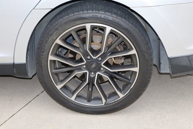 Used 2017 Ford Taurus SEL w/ Equipment Group 201A AWD/4WD image 28