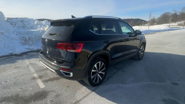 Used 2022 Volkswagen Taos SE image 8