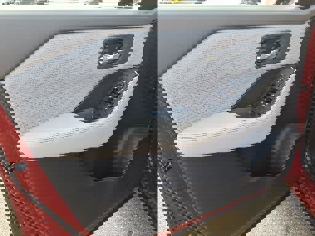 Certified 2023 Nissan Rogue SV image 10