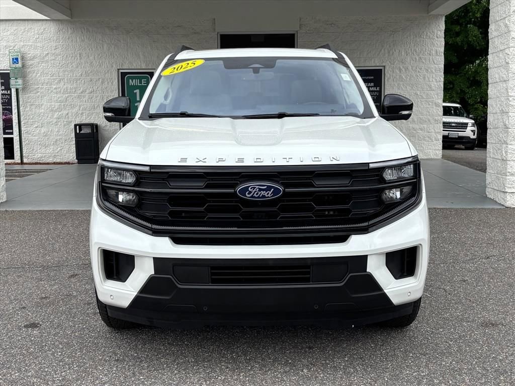 Used 2025 Ford Expedition Max Active AWD/4WD image 22