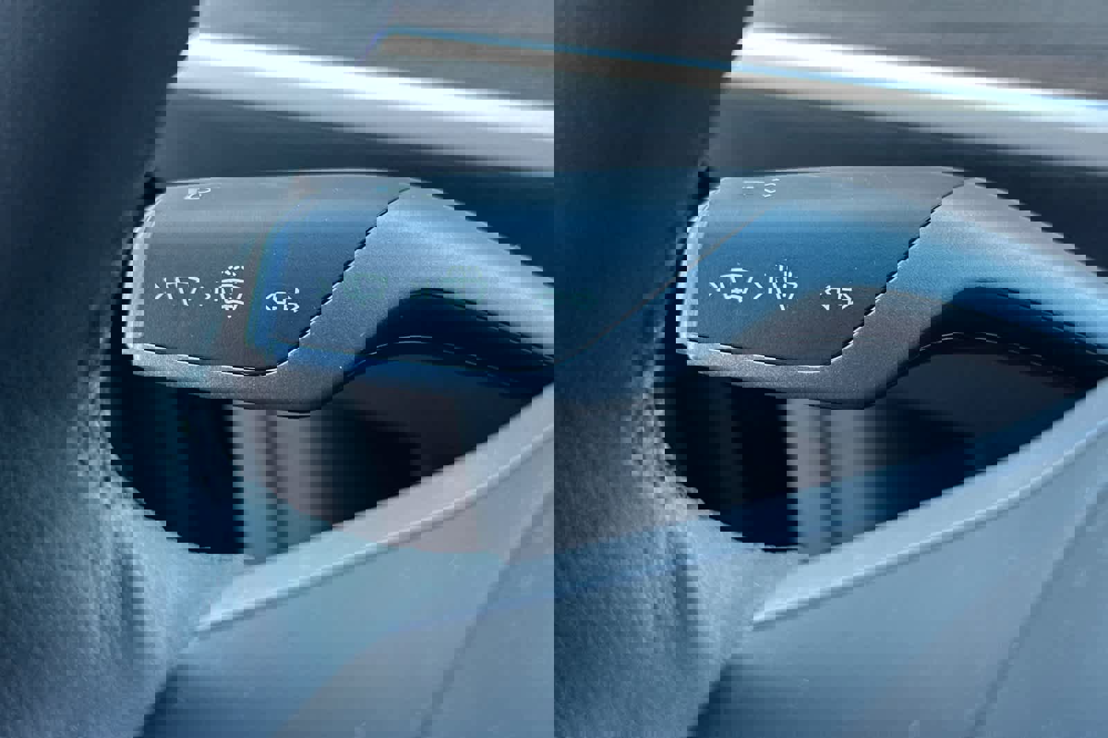 Used 2024 Tesla Model Y Long Range image 28