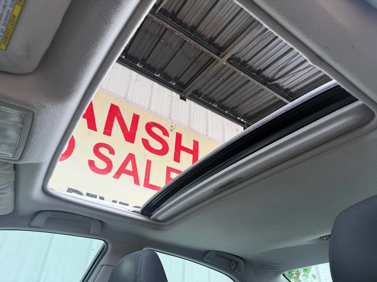 Used 2010 Toyota Camry SE FWD image 22