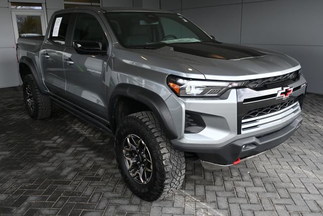 Used 2024 Chevrolet Colorado ZR2 w/ Technology Package image 7
