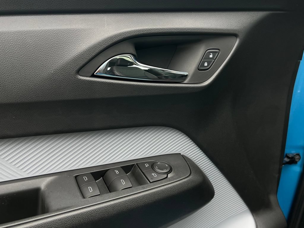 New 2027 Chevrolet Bolt RS w/ Technology Package FWD image 15