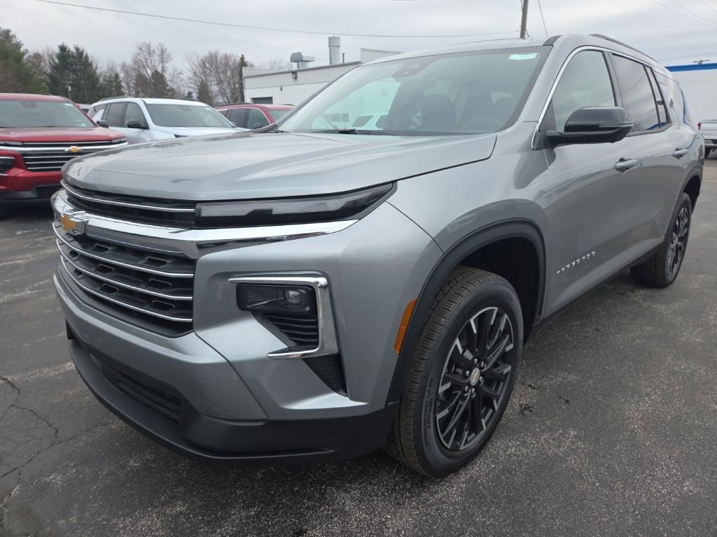 New 2026 Chevrolet Traverse LT w/ Sun and Wheel Package image 3