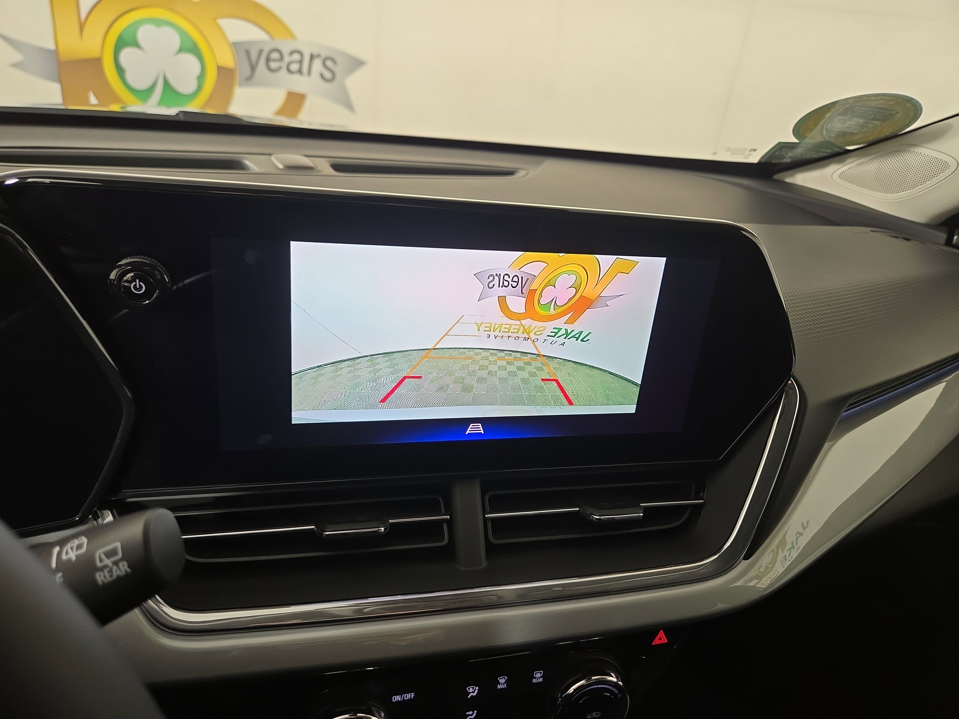 Used 2025 Chevrolet Trax LT w/ LT Convenience Package image 21