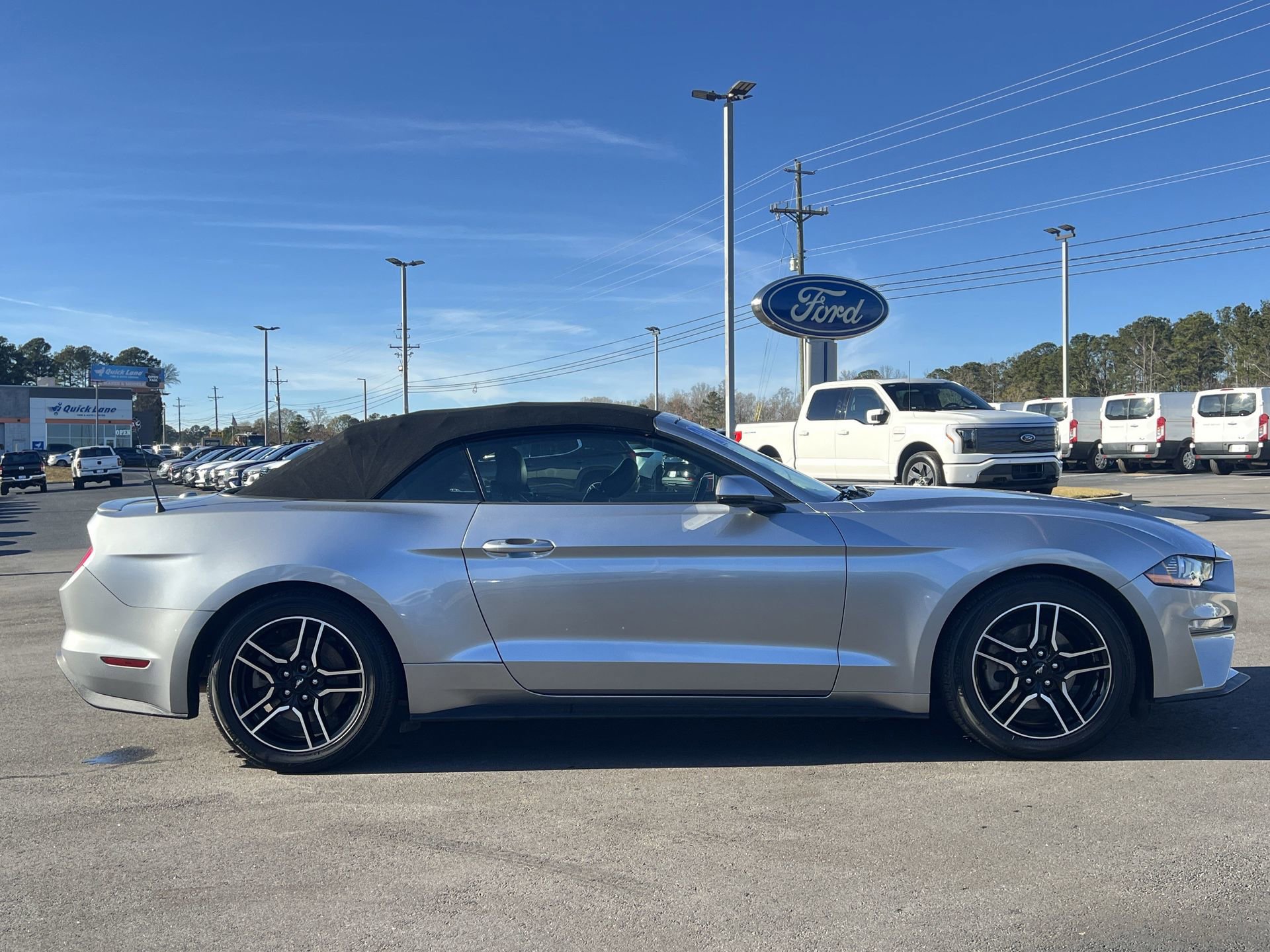 Used 2020 Ford Mustang Premium image 24