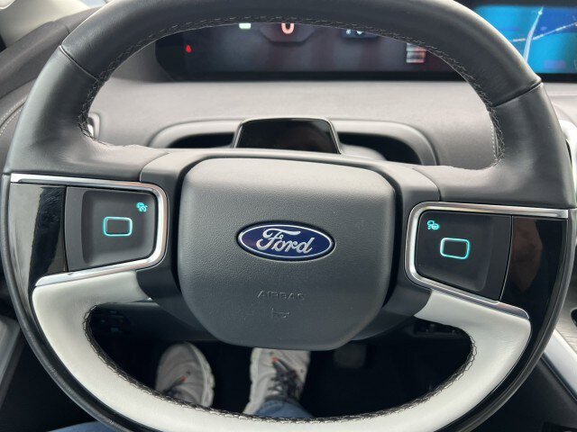 Certified 2025 Ford Expedition Max Platinum image 18
