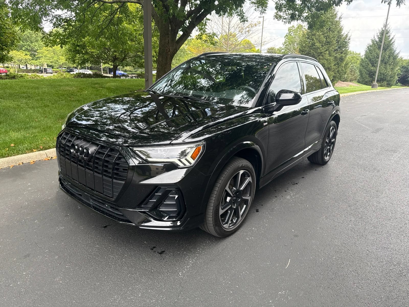Used 2025 Audi Q3 2.0T Premium Plus w/ Premium Plus Package AWD/4WD image 1
