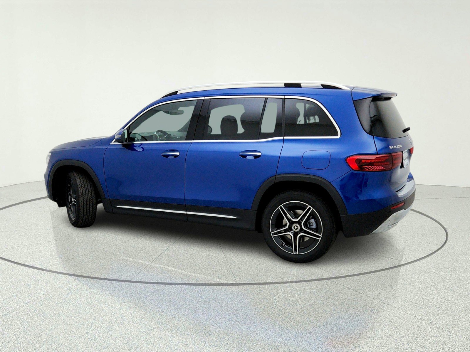 New 2026 Mercedes-Benz GLB 250 image 13
