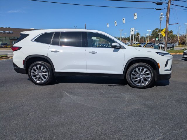 Used 2026 Buick Enclave Preferred w/ Power Package FWD image 5