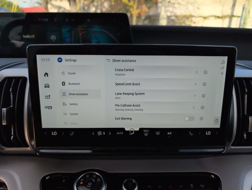 New 2026 Ford Expedition Active RWD image 23