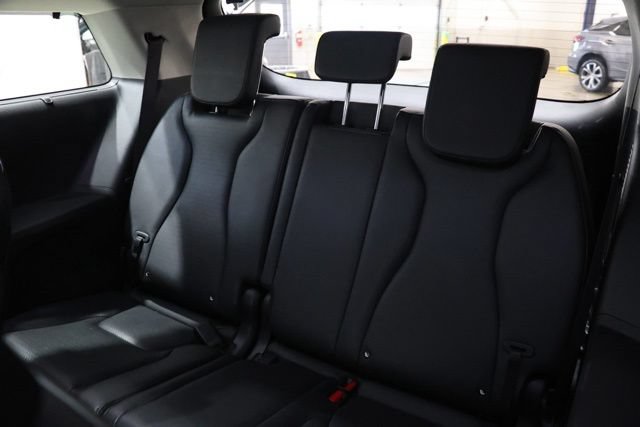 Used 2025 Kia Carnival SX Prestige FWD image 34
